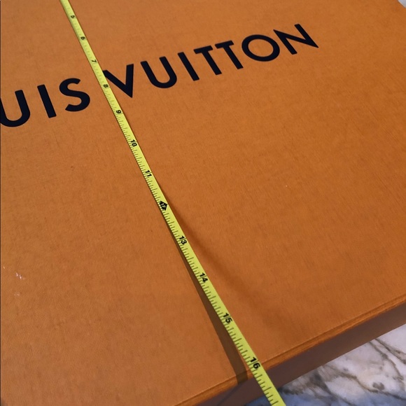 SOLD🧡Louis Vuitton XL Magnetic Gift Box Empty🧡 - Picture 8 of 12